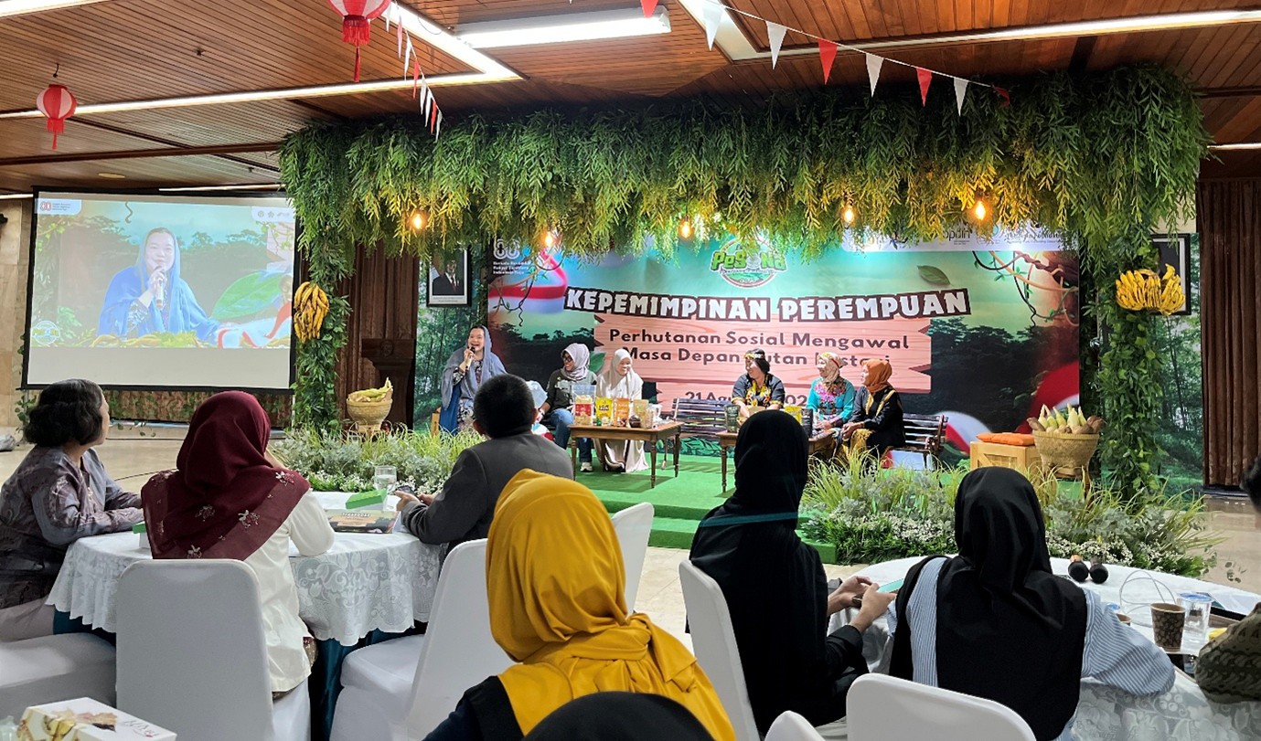 Perempuan di Garda Depan Perhutanan Sosial: Dari Ruang Diskusi Menuju Aksi Nyata